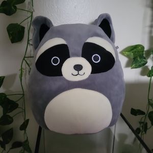 Rocky the raccoon Squishmallow 🪨🤍🖤🦝 💖8 inches💖 BRAND NEW ‼️NO HANG TAGS‼️